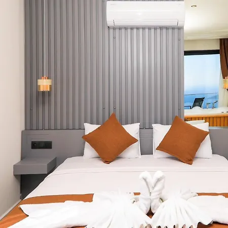 Modern 4 Bedroom With Sea Views & Salt-water Pool Βίλα *