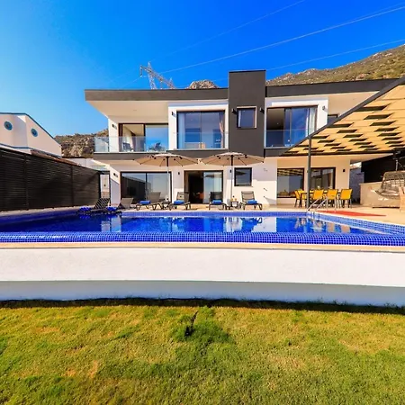 Modern 4 Bedroom With Sea Views & Salt-water Pool Βίλα Κας